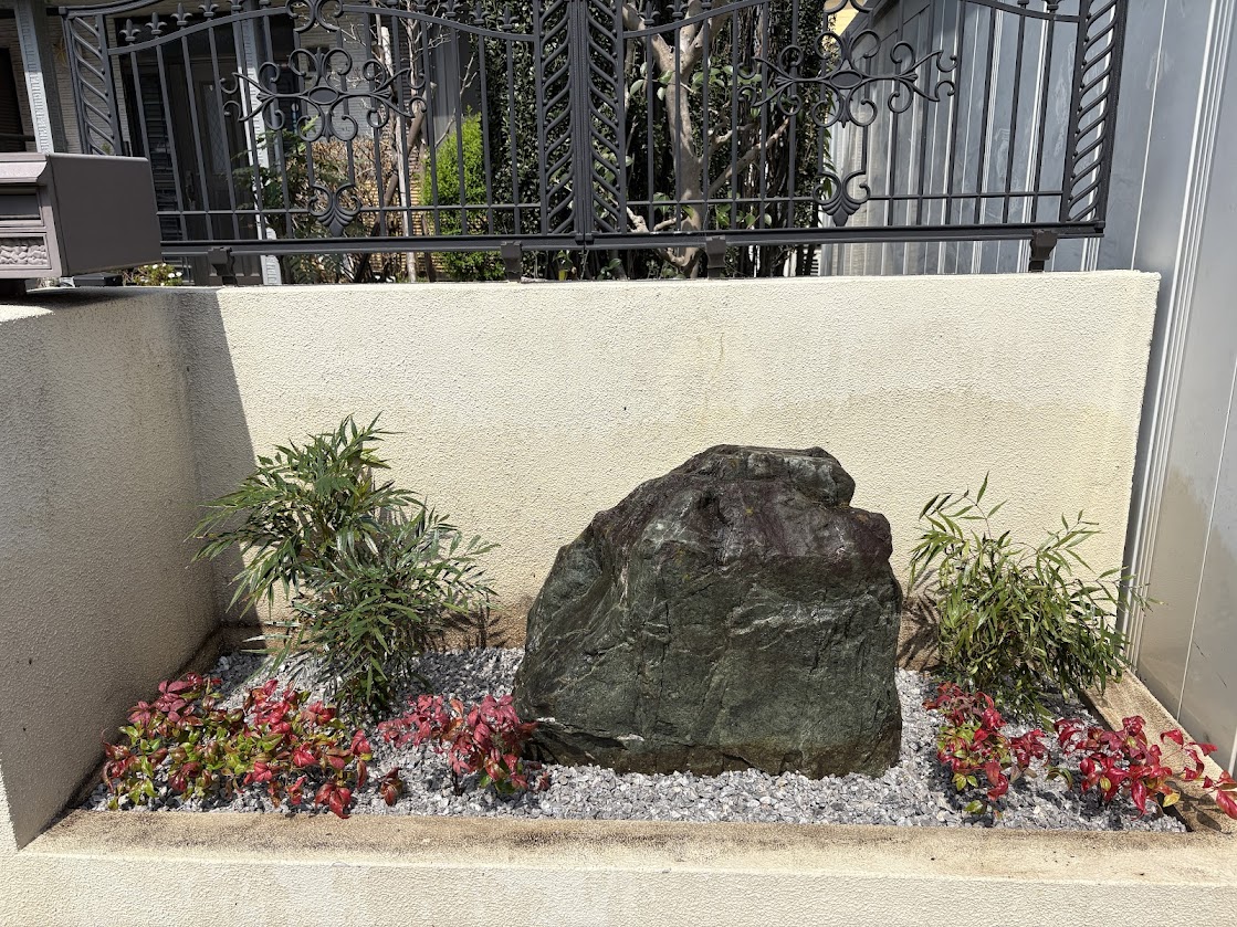 施工後 - 花壇の植栽リニューアル